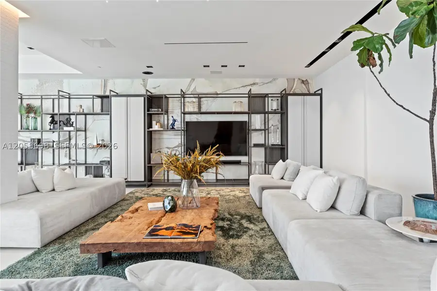 650 NE 32nd St #BH2, Miami, FL 33137 - #3