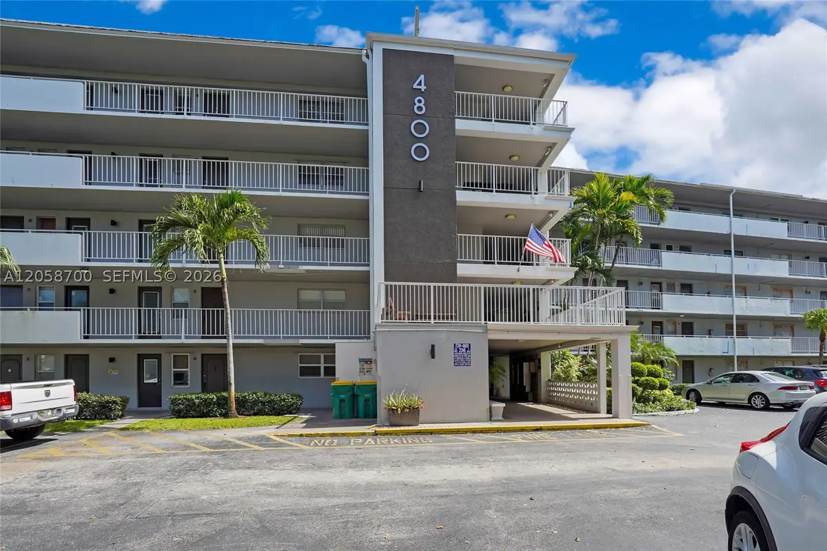 4800 Hillcrest Ln #402, Hollywood, FL 33021 - #1