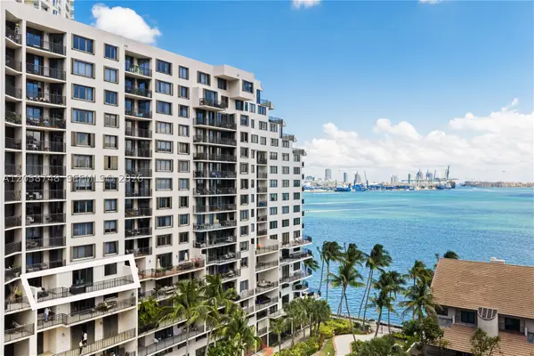 540 Brickell Key Dr #719, Miami, FL 33131