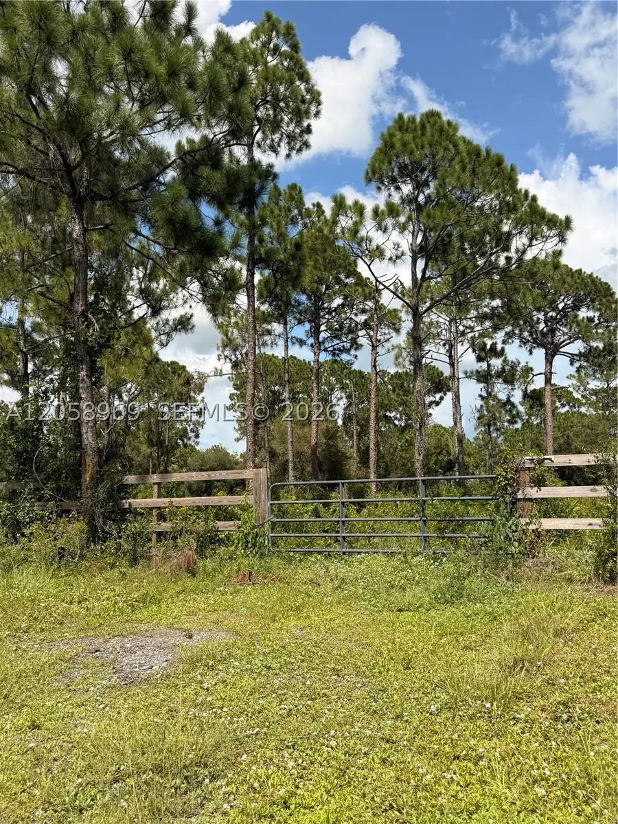 365 N Zambria St, Clewiston, FL 33440 - #3