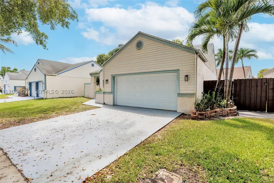 8651 SW 12th St, Pembroke Pines, FL 33025 - #3