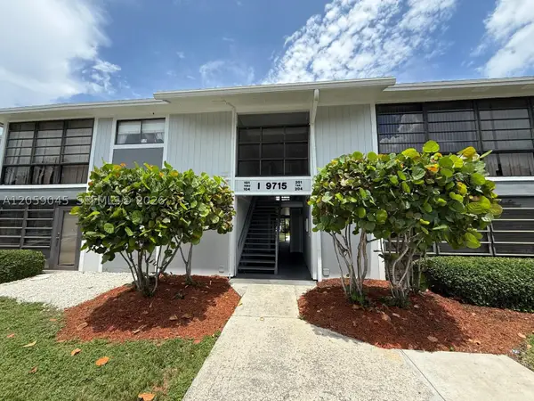 9715 Hammocks Blvd #102, Miami, FL 33196