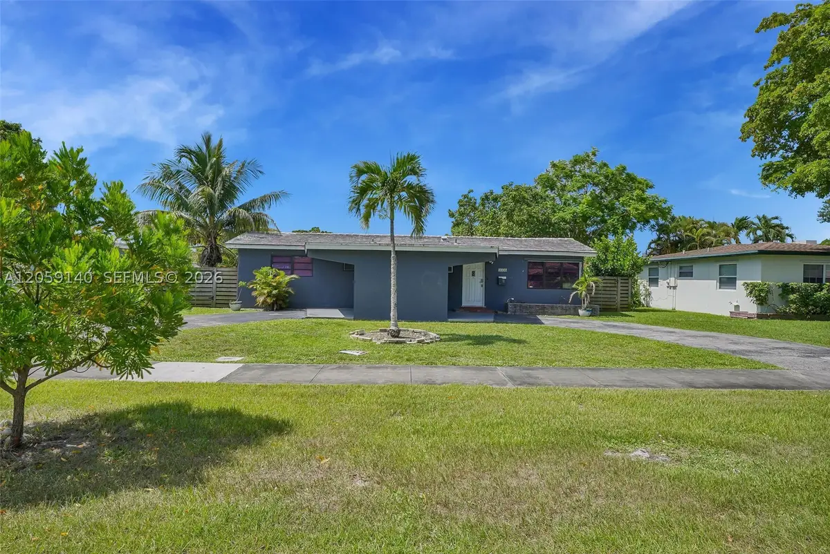3338 Cleveland St, Hollywood, FL 33021 - #1