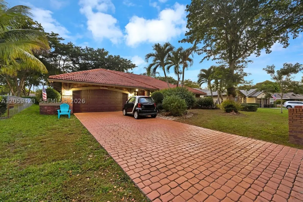8622 NW 49th Dr, Coral Springs, FL 33067 - #1