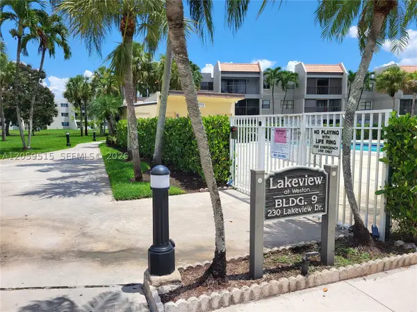 230 Lakeview Dr #207, Weston, FL 33326