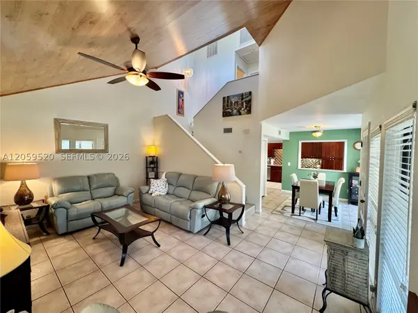 8707 Bardmoor Pl #101, Seminole, FL 33777