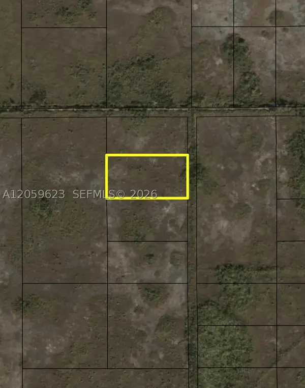 No Name, Unincorporated Dade, FL 33035