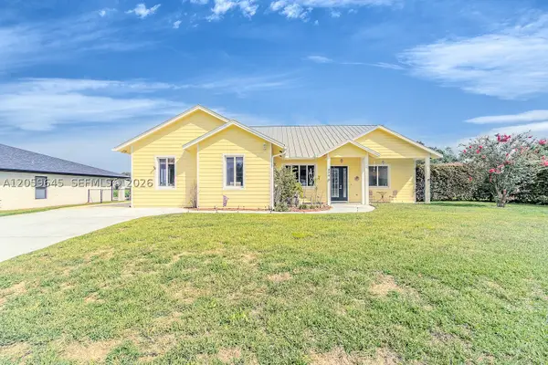 374 Parker St Ne, Lake Placid, FL 33852