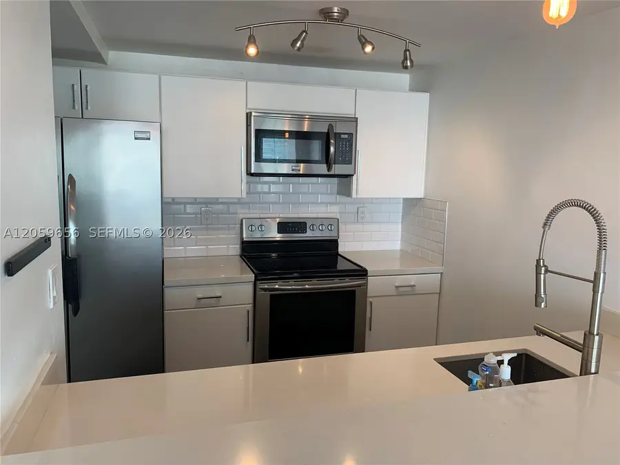 600 NE 36th St #1017, Miami, FL 33137 - #2