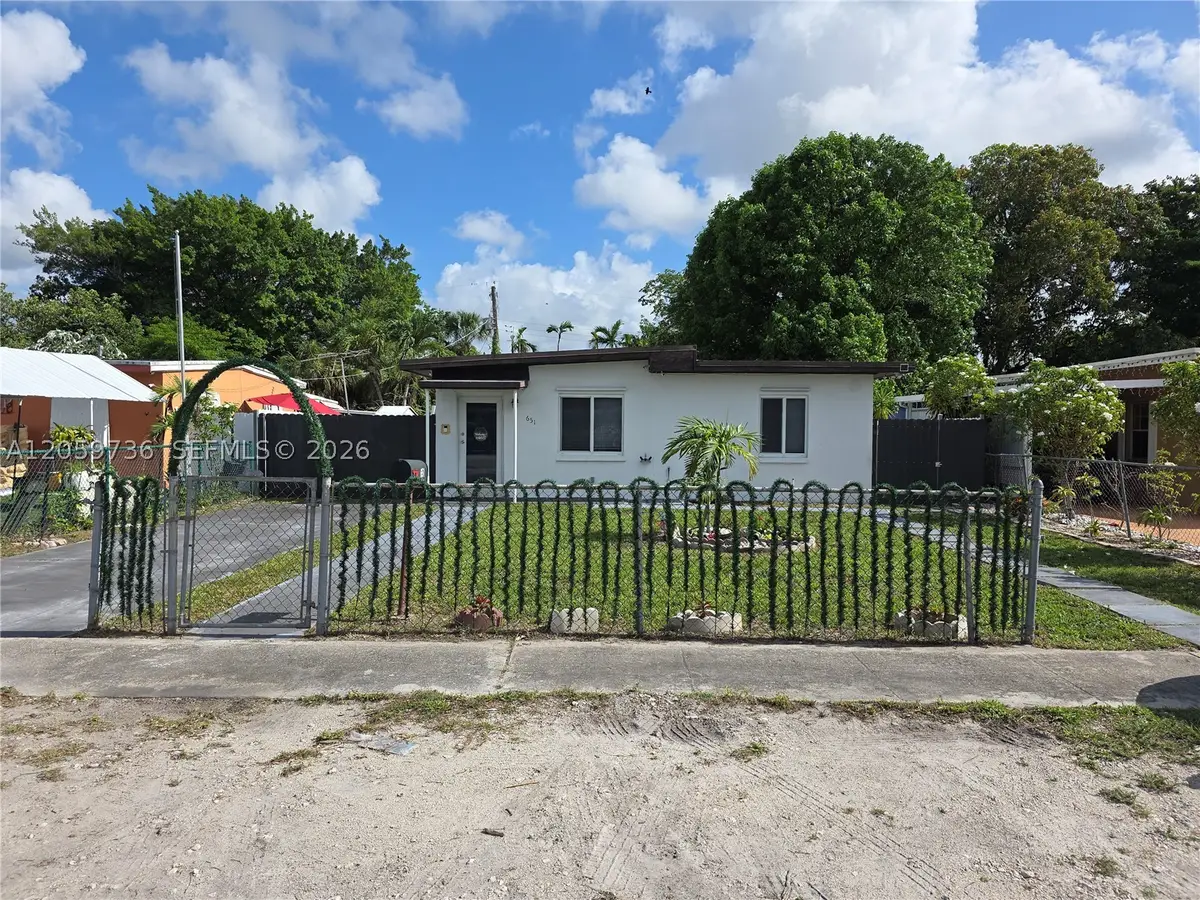 651 E 48th St, Hialeah, FL 33013 - #1