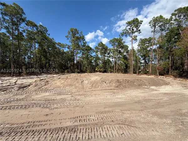 1305 E E 11 St, Lehigh Acres, FL 33972