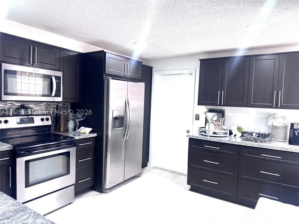 1543 Barcelona Way #5-30, Weston, FL 33327 - #1