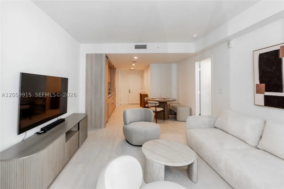 77 SE 5th St #1910, Miami, FL 33131 - #1