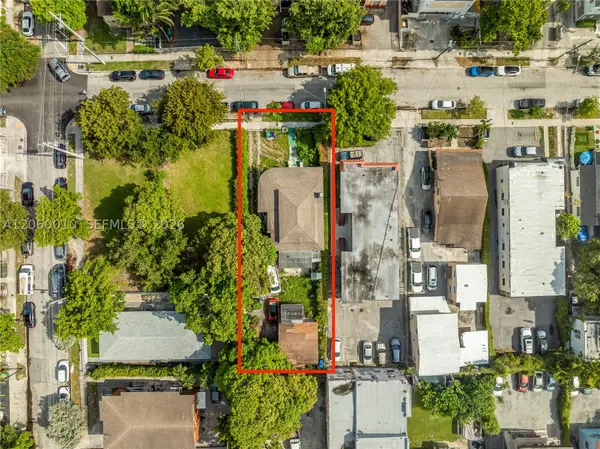 1121 NW 5th St, Miami, FL 33128