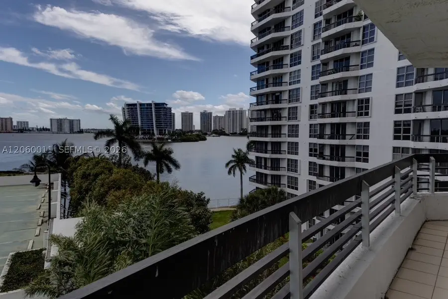 3600 Mystic Pointe Dr #613, Aventura, FL 33180 - #2