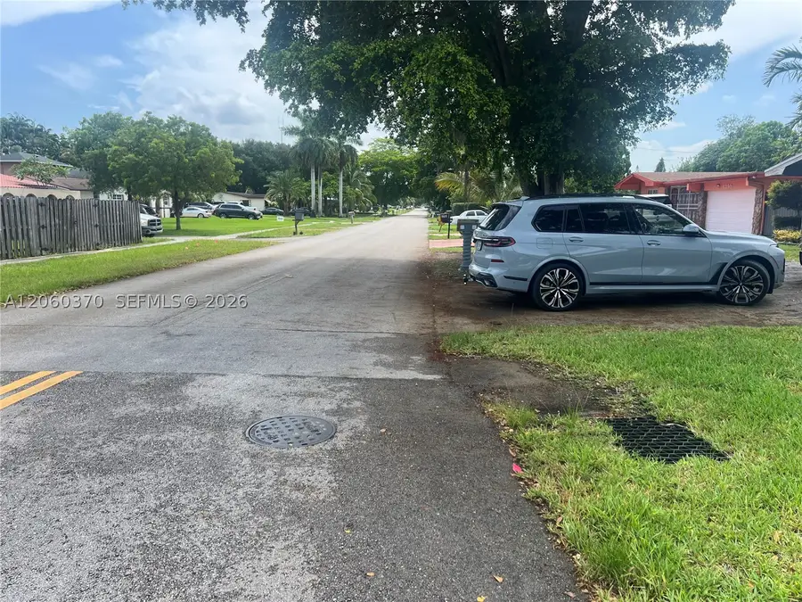 6398 SW 33rd St, Miramar, FL 33023 - #2