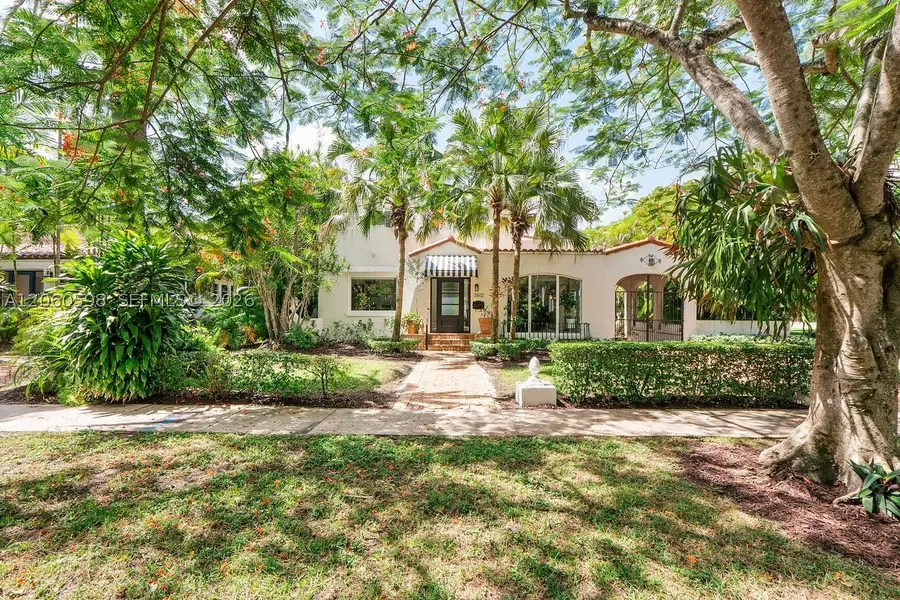 1042 Sorolla Ave, Coral Gables, FL 33134 - #3