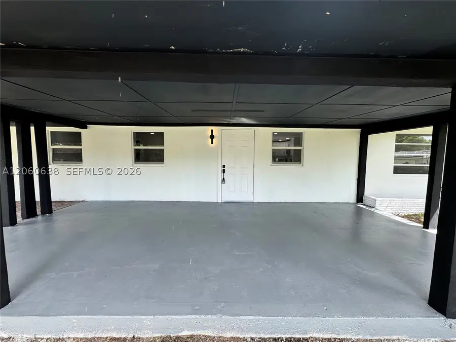 4715 SW 23rd St, Fort Lauderdale, FL 33317 - #3
