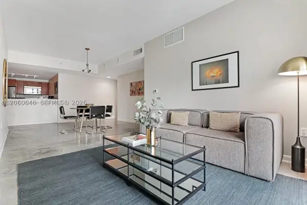 253 NE 2nd St #508, Miami, FL 33132