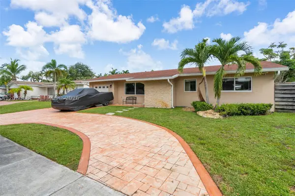 11311 NW 23rd St, Pembroke Pines, FL 33026