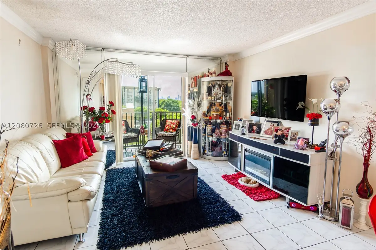 4717 NW 7th St #609-10, Miami, FL 33126 - #1