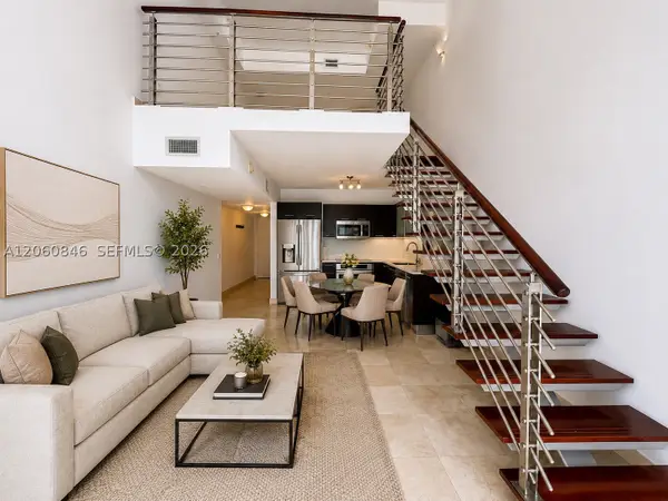 41 SE 5th St #1412, Miami, FL 33131