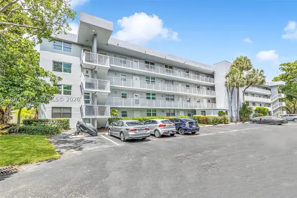 112 Royal Park Dr #3A, Oakland Park, FL 33309