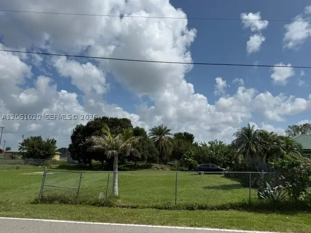 757 SW Avenue R, Moore Haven, FL 33471 - #3