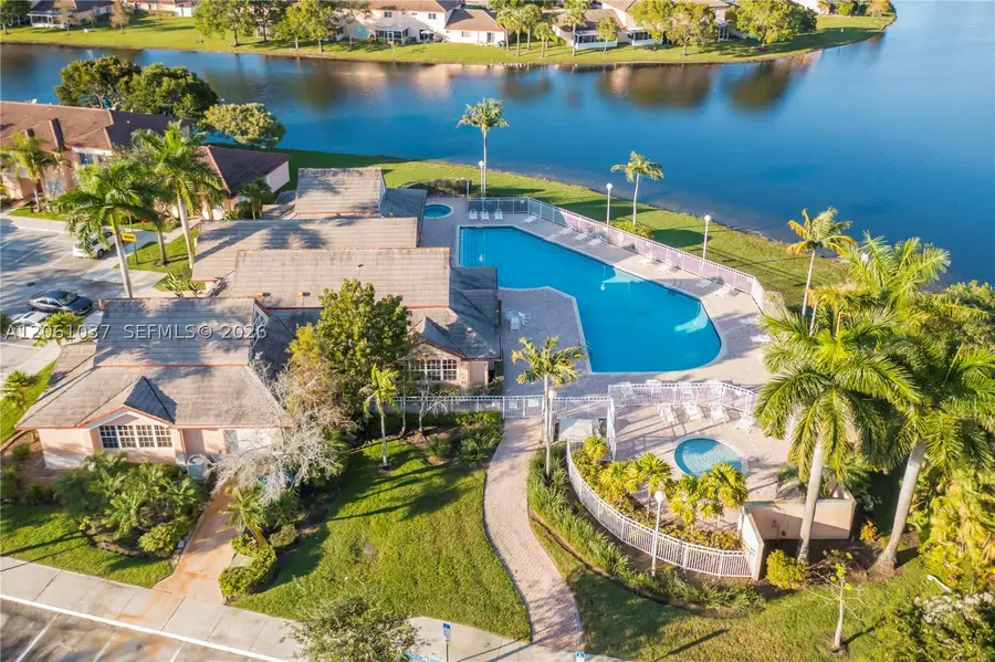 20822 NW 2nd St, Pembroke Pines, FL 33029 - #3