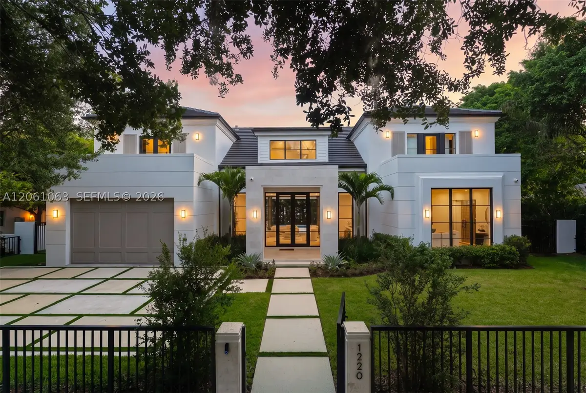 1220 S Alhambra Cir, Coral Gables, FL 33146 - #1