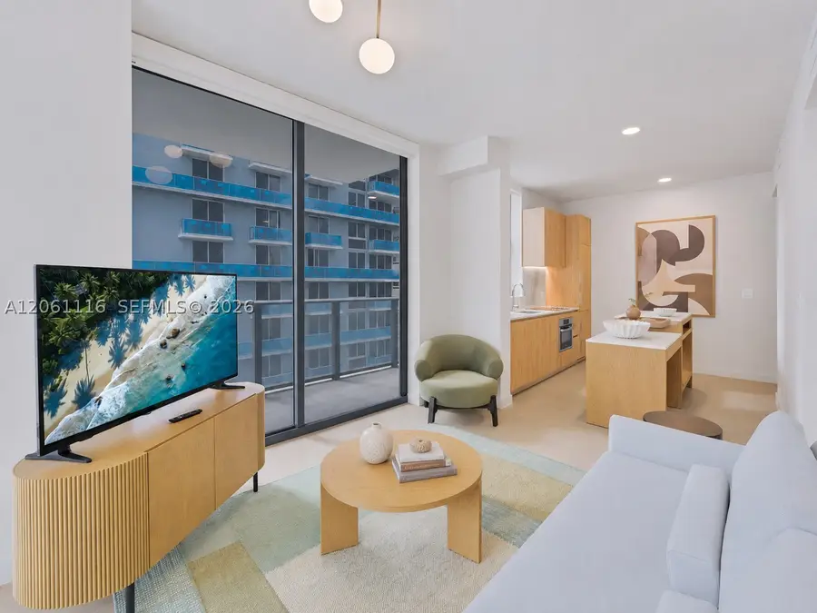 11 NE 6th St #809, Miami, FL 33132 - #3