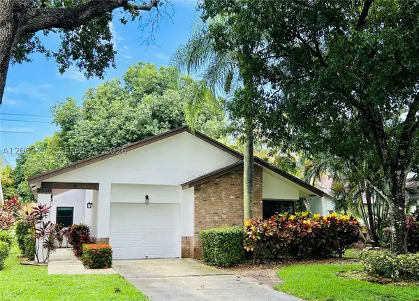 2560 Calamondin Cir, Coconut Creek, FL 33063