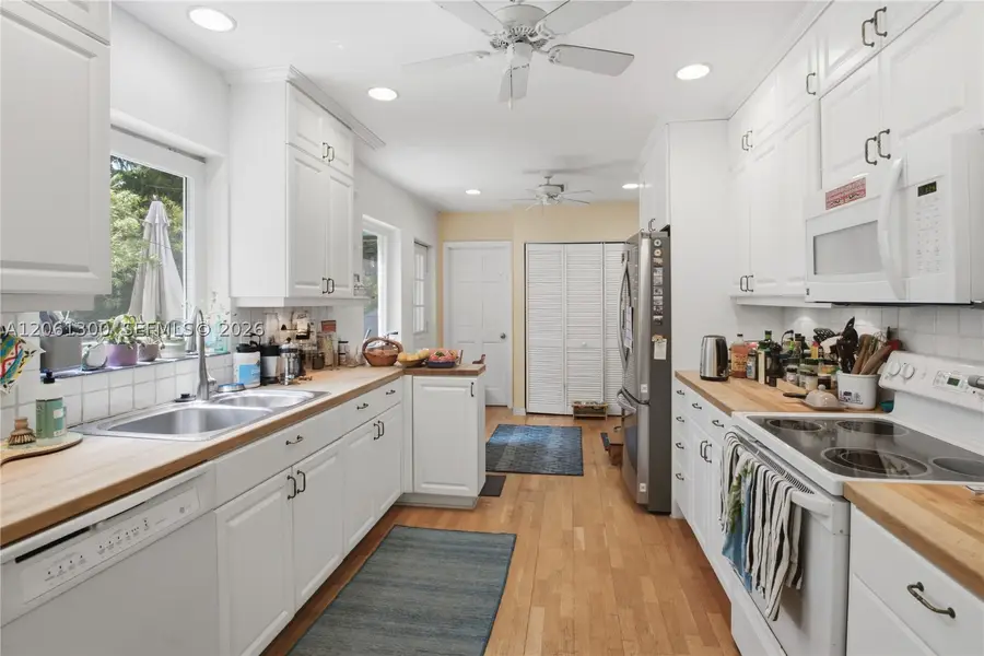 4152 Battersea Rd, Miami, FL 33133 - #3