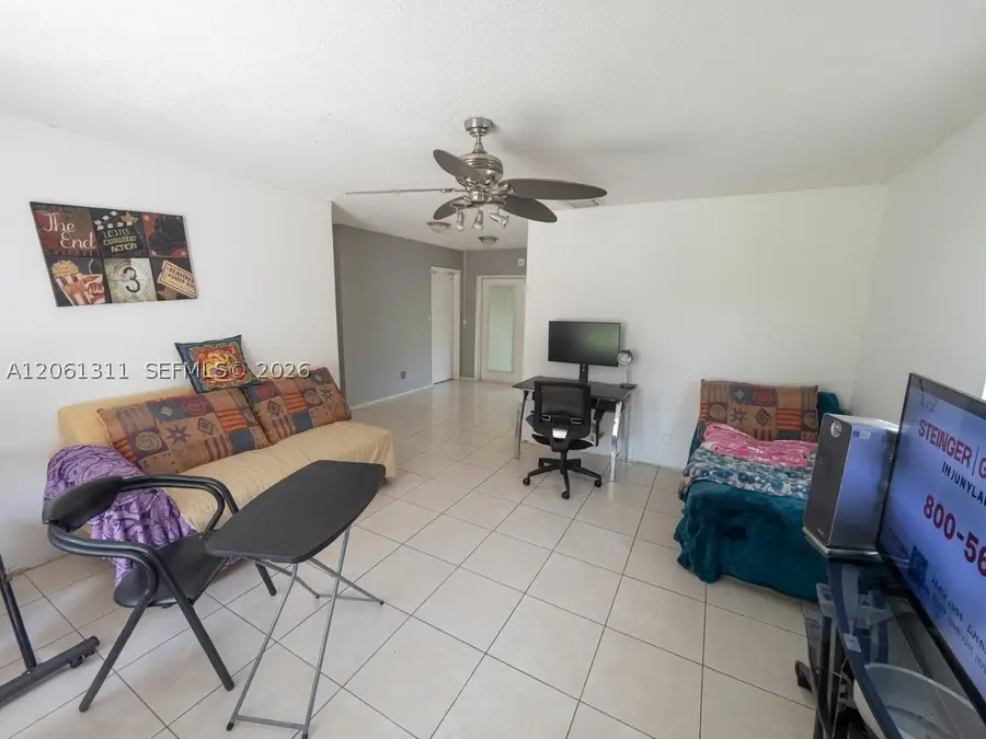 240 NE 23rd Ct, Pompano Beach, FL 33060 - #2