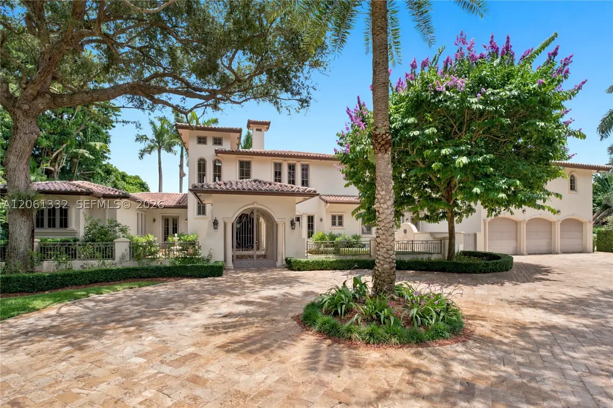 9501 Kerwood Ct, Coral Gables, FL 33156 - #1