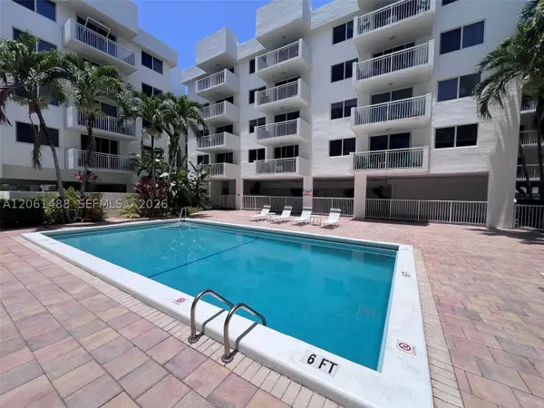 1665 Bay Rd #416, Miami Beach, FL 33139