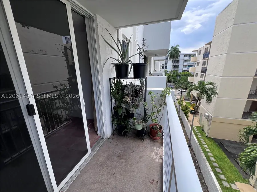 1665 Bay Rd #416, Miami Beach, FL 33139 - #2