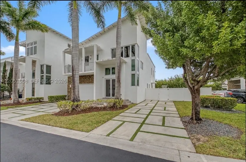 3341 NW 84th Ct, Doral, FL 33122 - #1