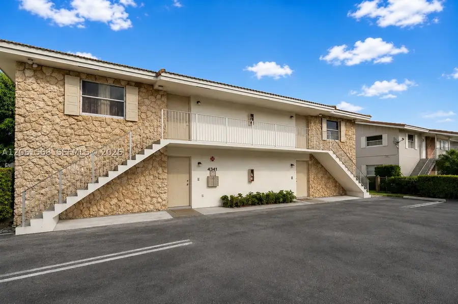4341 Riverside Dr, Coral Springs, FL 33065 - #2