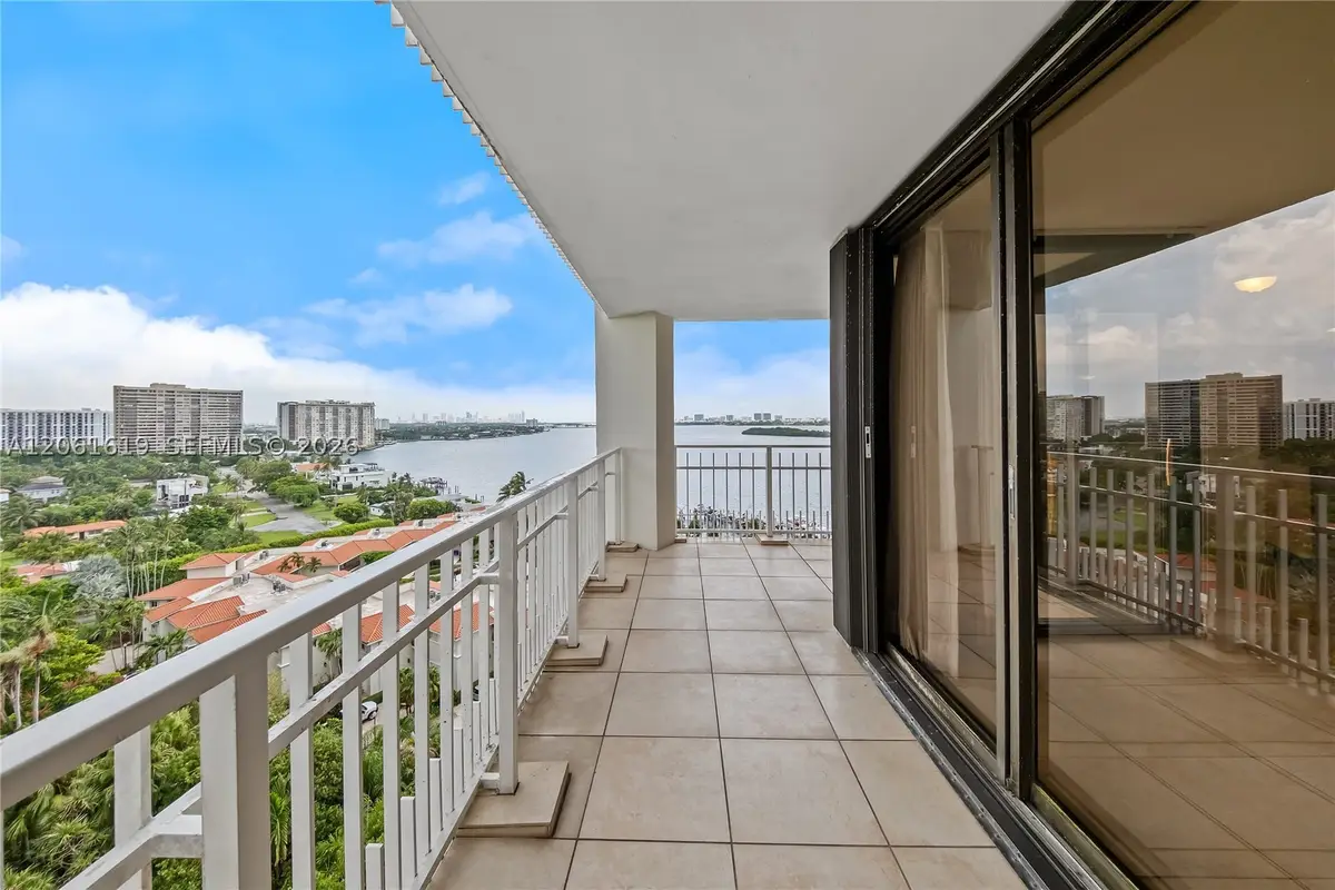 4000 Towerside Ter #1405, Miami, FL 33138 - #1