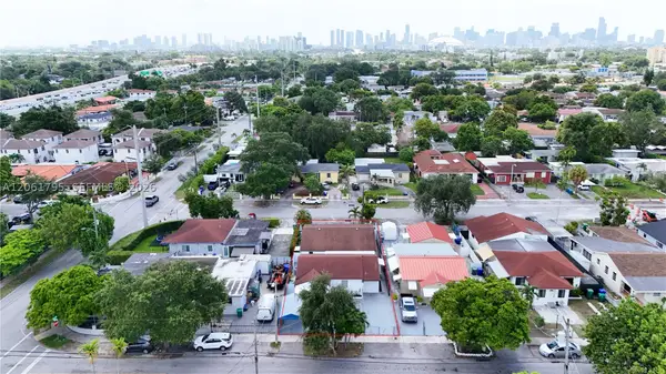 1055 NW 32nd Ct, Miami, FL 33125