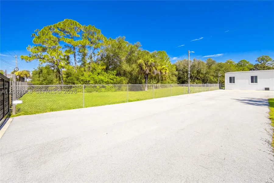 227 Hunting Club Ave, Clewiston, FL 33440 - #2