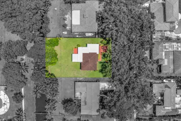 861 Holly Ln, Plantation, FL 33317