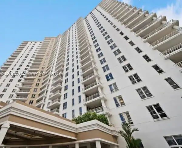 701 Brickell Key Blvd #610, Miami, FL 33131