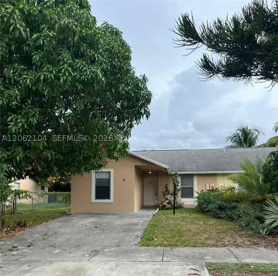 9 NE 44th St, Deerfield Beach, FL 33064 - #1