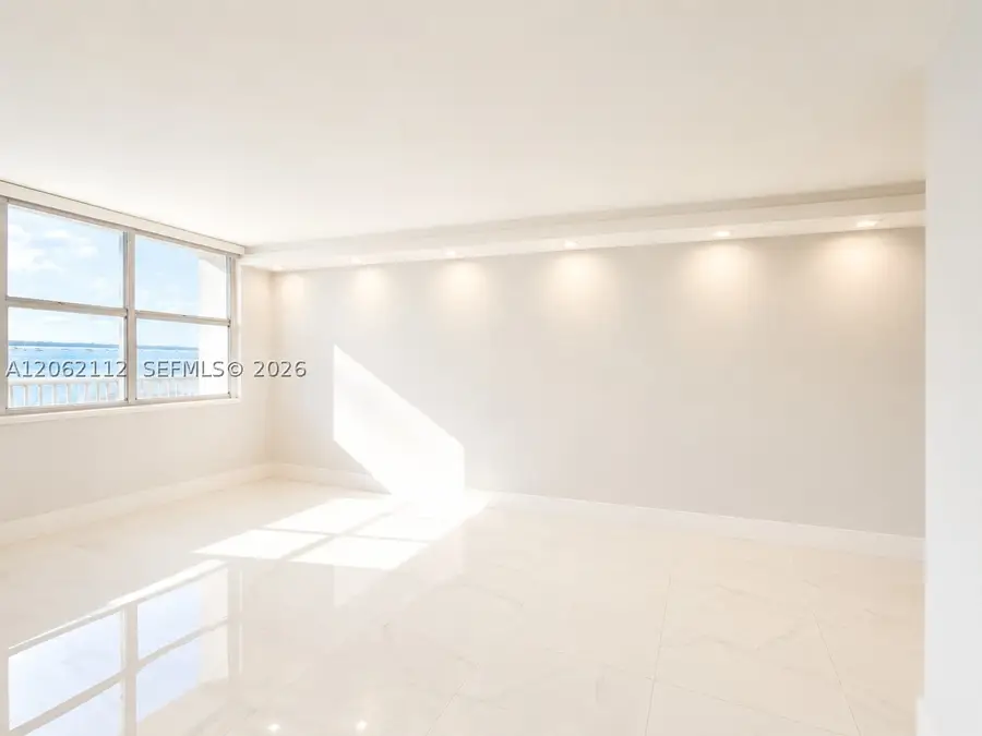 1420 Brickell Bay Dr #702E, Miami, FL 33131 - #3