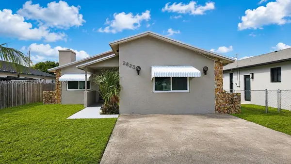 2623 Harding St, Hollywood, FL 33020