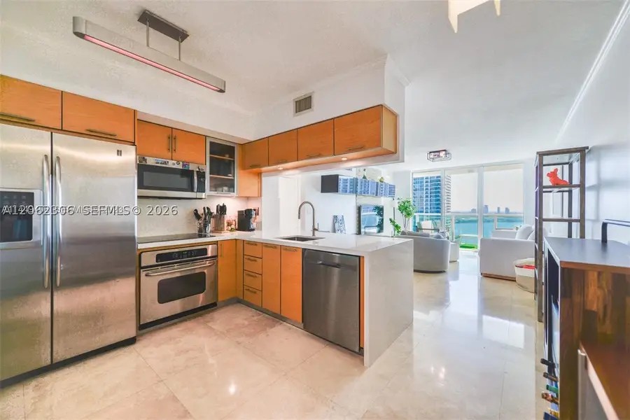 31 SE 5 #3002, Miami, FL 33131 - #3