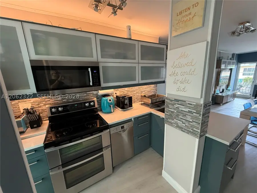 3250 NE 28th St #212, Fort Lauderdale, FL 33308 - #2