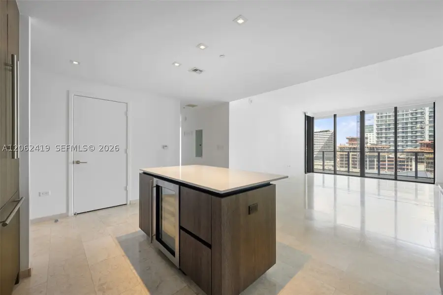 68 SE 6th St #910, Miami, FL 33131 - #2